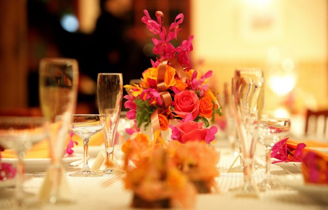 レセプションパーティーについて徹底解説！マナーや服装の疑問を解消