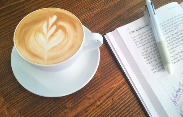 勉強するならコメダ珈琲がおすすめ！マナーや注意点を守って取り組もう