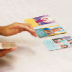 占い師を副業で行うメリットと働き方