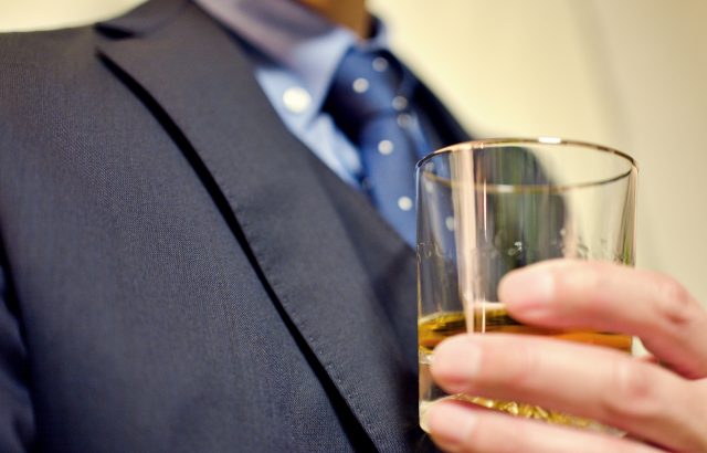 懇親会での挨拶の仕方は？シチュエーション別の例文・締めの言葉も！