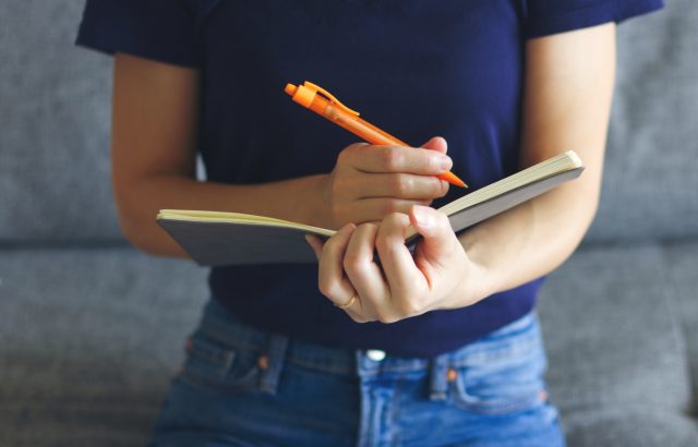 議事録の書き方や具体例は？作成の仕方やまとめ方のコツを覚えよう！