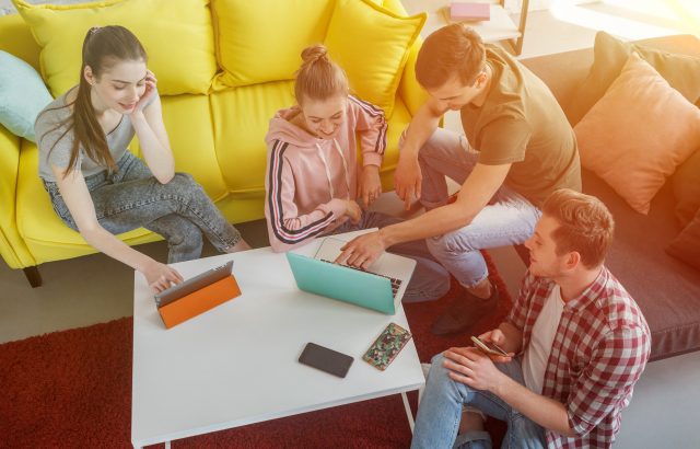 住職一体型のコリビングとは？シェアハウスとの違いや国内外でサービスを提供する会社を紹介