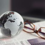 ホーソン実験について詳しく解説！人間関係が生産性に影響する！