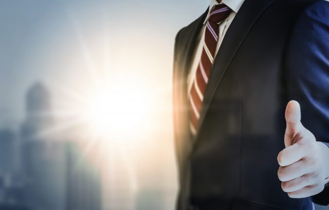 カウンターオファーとは？受けた時の対処法や交渉成功の秘訣も！