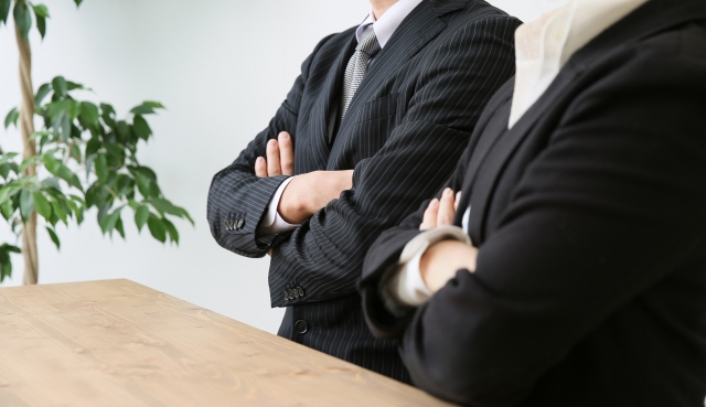 面接官の態度で合格・不合格が分かる？態度が悪い面接官への対応法も